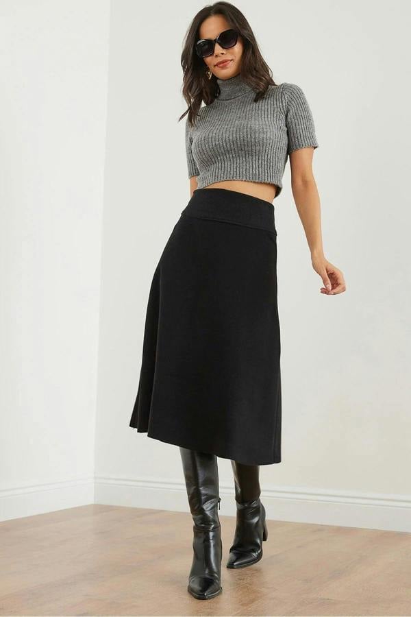 Hoxton Gal Waist-Banded Flared Knit Skirt