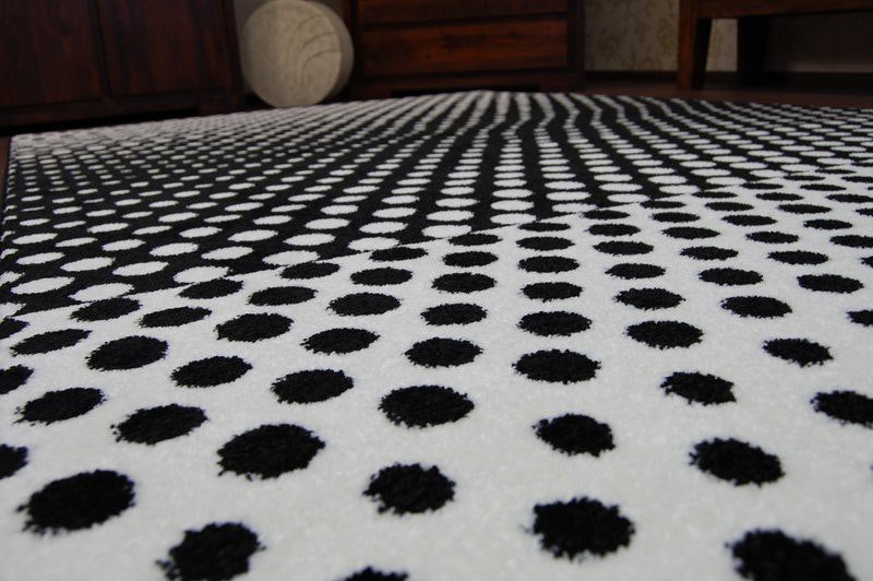 RugsX Sketch Rug - Black & White Gradient Dots