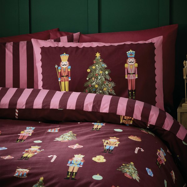 Catherine Lansfield Nutcracker Stripe Reversible Duvet Cover Set Plum