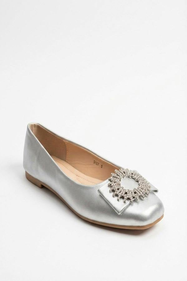 Sophie Womens Rhinestone Circle Buckle Ballet Flats - Silver