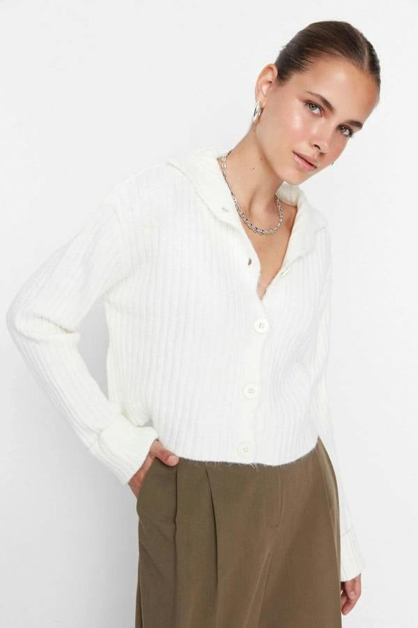 Hoxton Gal Cropped Soft-Textured High Neck Knit Cardigan