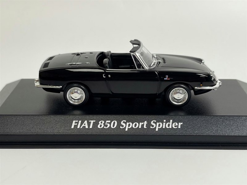 Maxichamps Fiat 850 Sport Spider 1968 Black 1:43 Scale Maxichamps 940121231