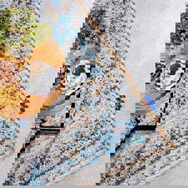 The Rugs Vintage Bordered Indoor-Outdoor Rug