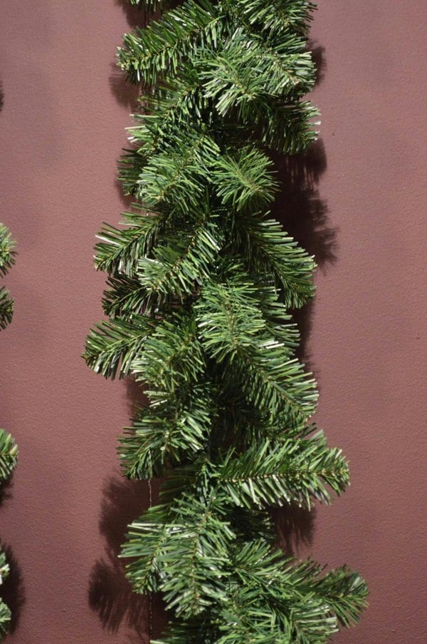 Samuel Alexander 270cm (9ft) Indoor Plain Green Colorado Christmas Garland