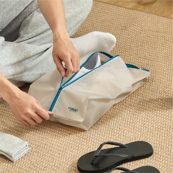 CabinZero Ultralight Shoe Bag L, Fits Shoes up to UK 13, Ultra Lightweight and Water Resistant Coating