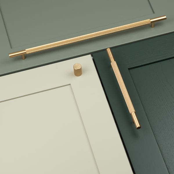 Handle & Home Knurled Brass Bar Handles and Knob
