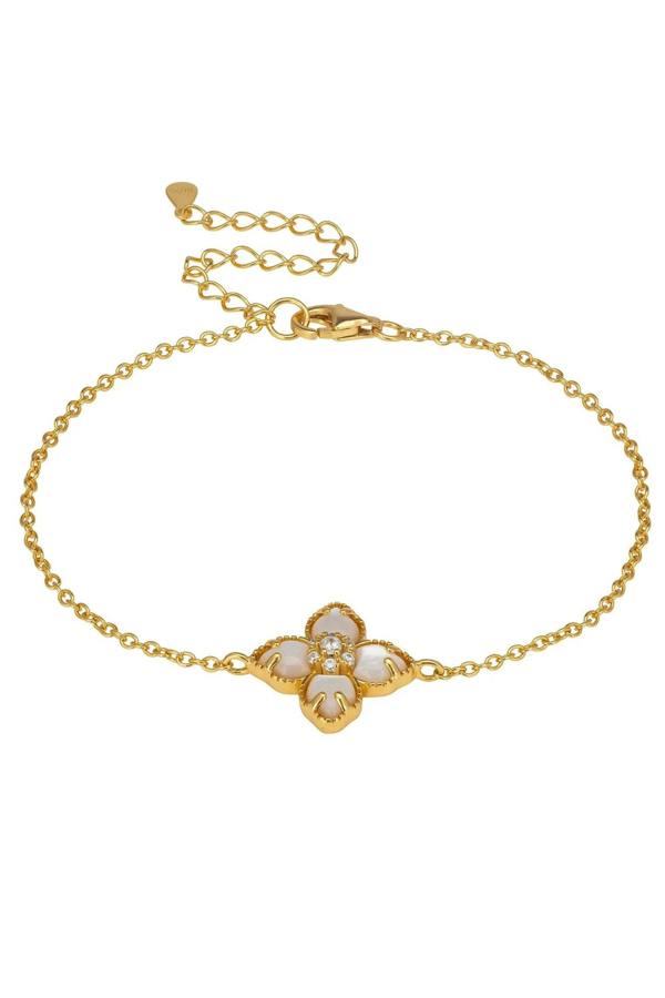 Pearl clover gold bracelet.