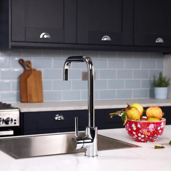 Flode Arendal | Single Lever Kitchen Sink Mixer Tap with Swivel Spout | Polished Chrome Finish