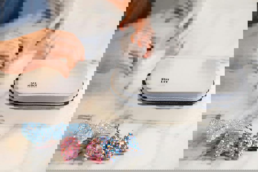 Built New York BUILT Silicone Bag with Zip for Snacks, Pencils and More, 16 x 9cm BPA-Free Reusable Storage Pouch