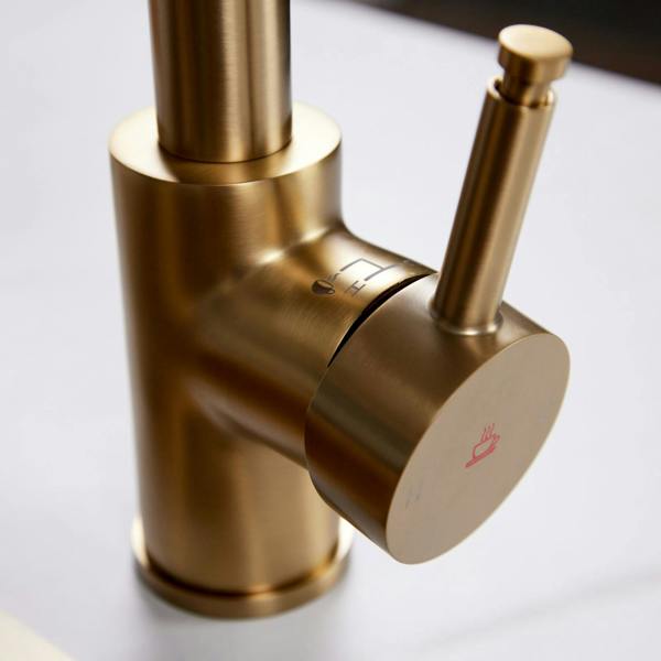 Flode böjig | Multiuse Style 3 in 1 Instant Boiling Tap with Flexi Spray | Brushed Brass Finish