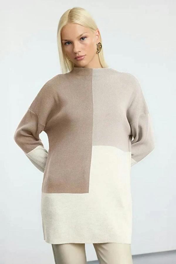 Hoxton Gal Blocked High Neck Knit Sweater