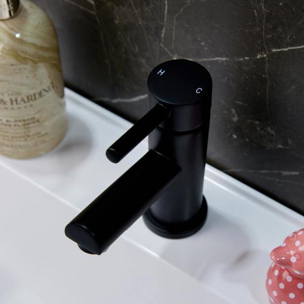 Flode Runn | Mono Basin Mixer Tap | Matt Black