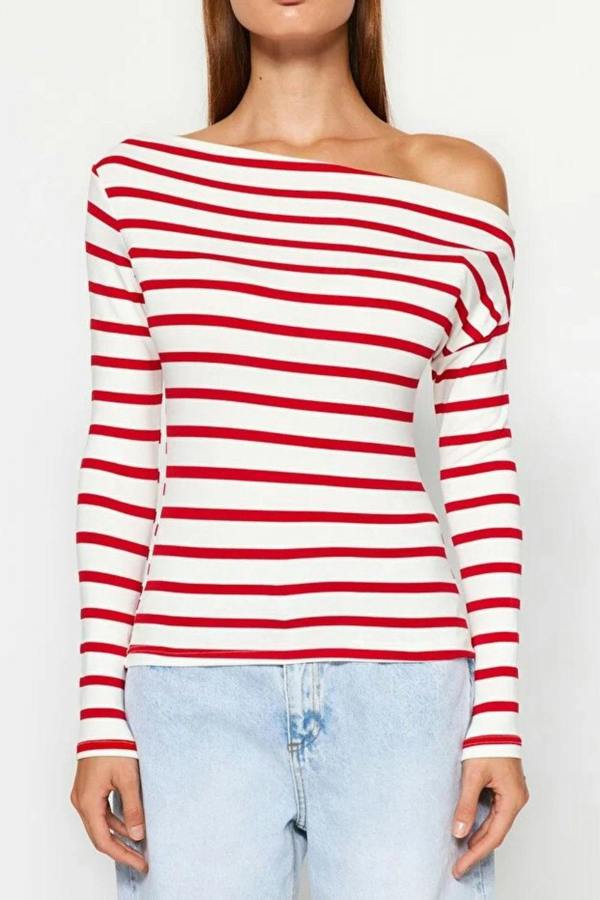 Hoxton Gal Plain Premium Soft Fabric Fitted Knit Blouse with Boat Neck