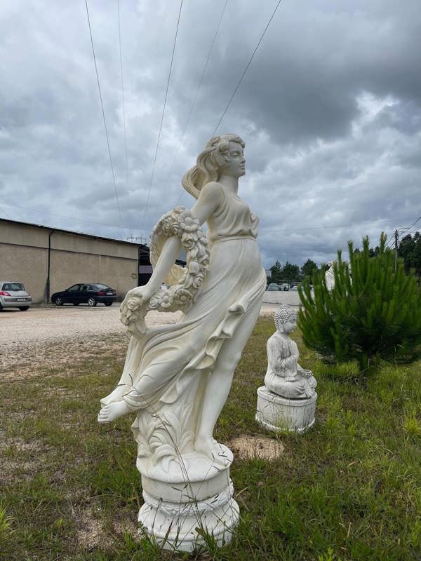 Elegant White Stone Cast Lady With A Rose Garland  1 m 76 Tall