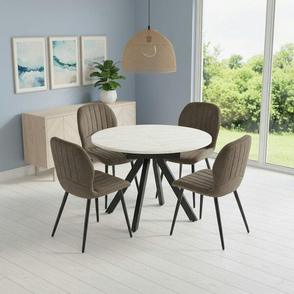 Outdoor Living Harley Extendable Dining Table with 4 Jaydn Chairs