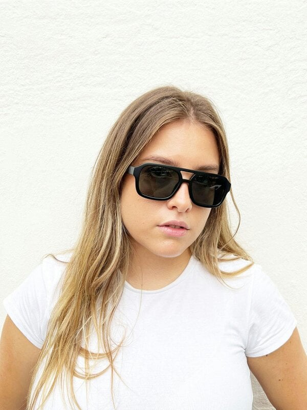 SVNX Navigator Retro Style Plastic Frame Sunglasses