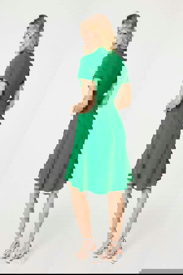 Green | Short Sleeve Knee Length Shirt Dress