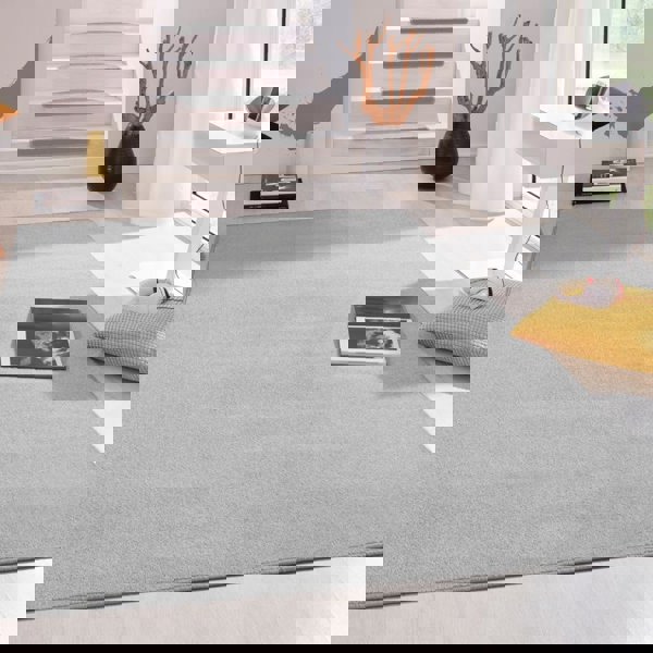 Modern Plain Grey Rug – Soft Short Pile