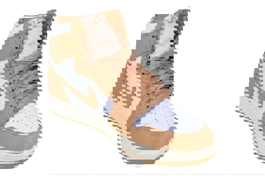 Nike Air Jordan 1 Retro Hi Og Womens Trainers Fn6622  201 - Praline White Sail 201 - Photo 3