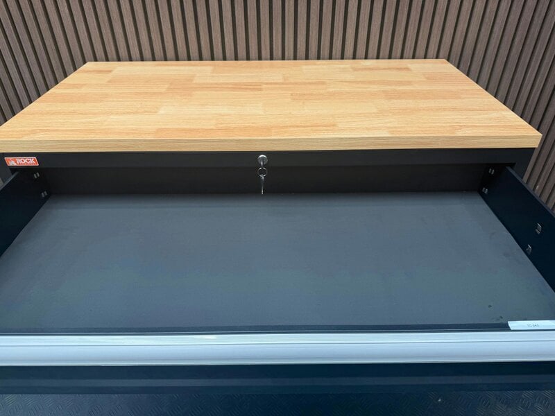 Rock Machinery Rock RT-043 Steel 47" Tool chest with wooden top and drawers
