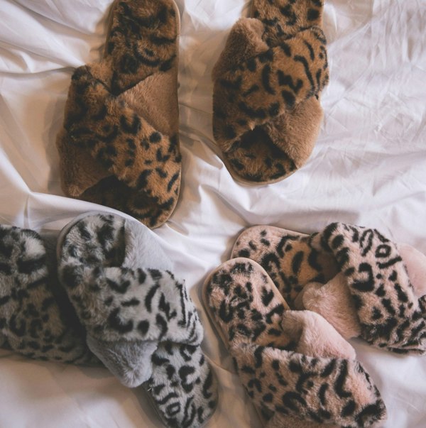 Luna Charles Noelle Leopard Print Slippers - Grey