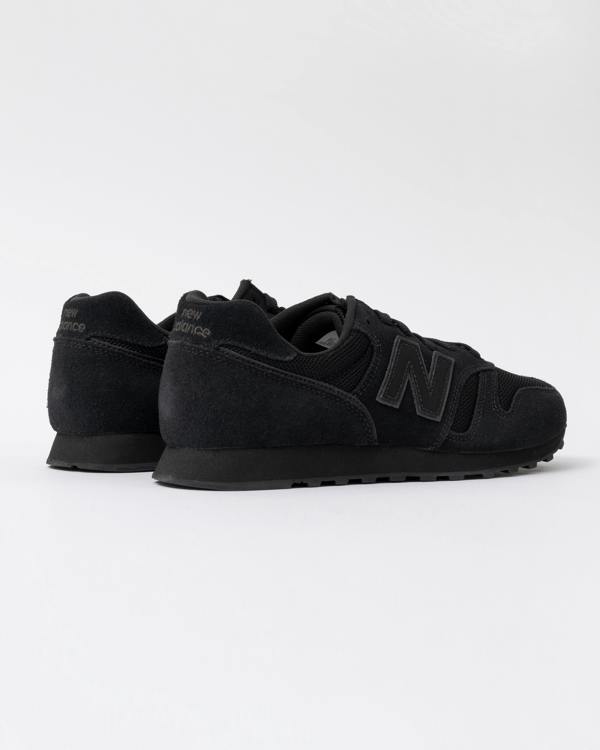 back of New Balance 373 Mens Trainers in Black 