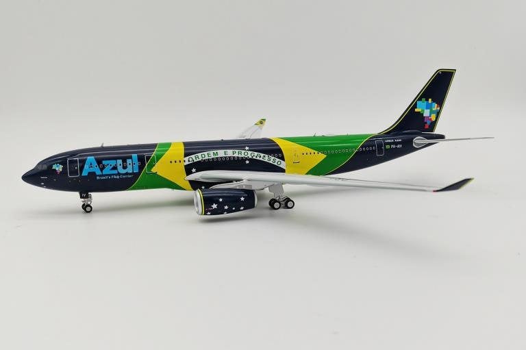 InFlight200 Azul Linhas Aereas Brasileiras Airbus A330-243 PR-AIV With Stand 1:200 Scale Inflight200 IF332AD0523