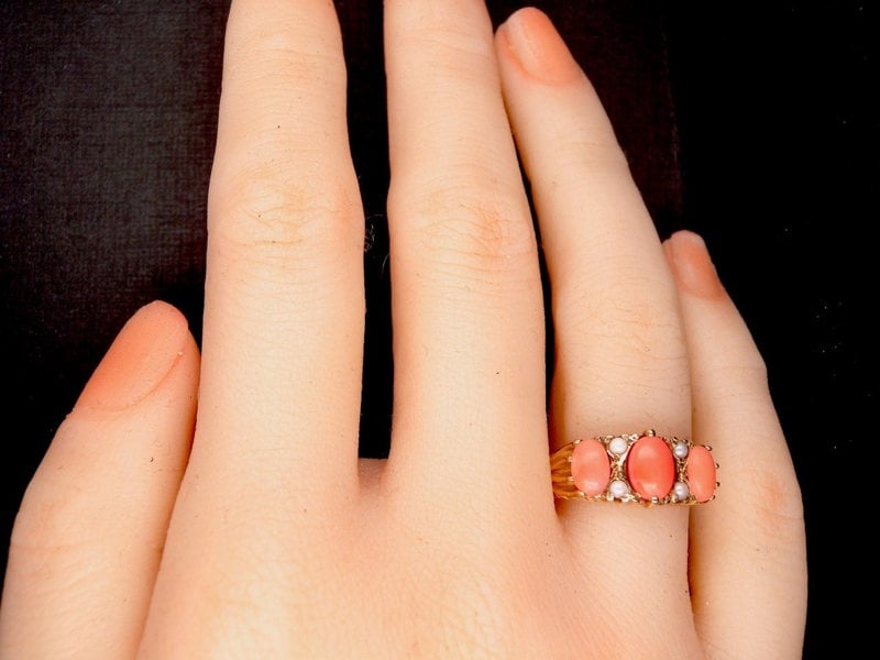 Vintage Tom A 9 carat gold coral and pearl dress ring