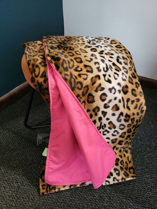 Made in the Mill Water Resistant Cosy Fleece Blanket – Brown Leopard Print