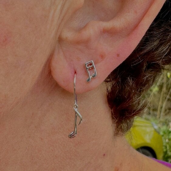 Reeves & Reeves Music Note Stud Earrings
