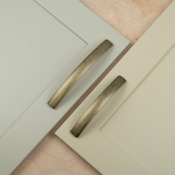 Handle & Home Antique Brass Bow Cabinet Handle