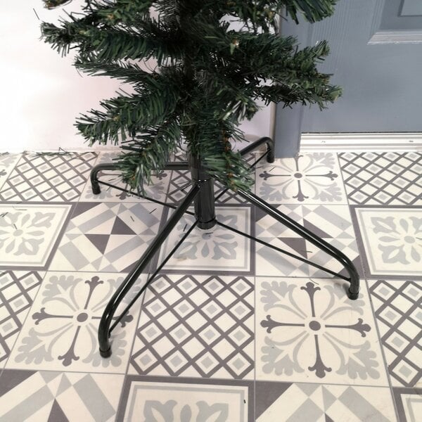 Samuel Alexander 2.4m (8ft) Tall Single Door Indoor Christmas Tree Arch in Green