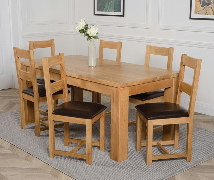 That's Furniture Dakota Large Oak Dining Table with Lincoln Oak Chairs