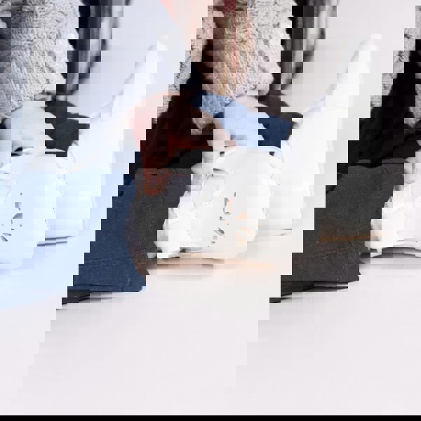 Baypods B617 in white patent - Early Days