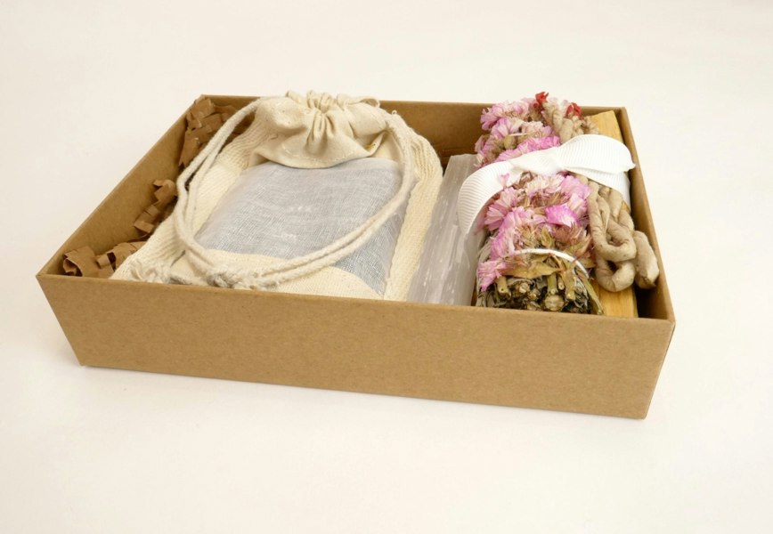 New! Immerse Your Senses US Sage Box - Kati Kaia - UK