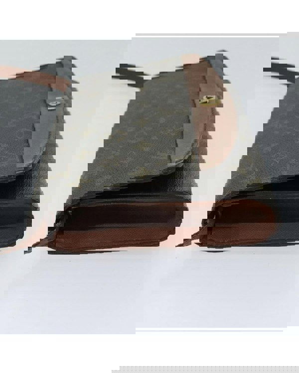 195225655.jpg