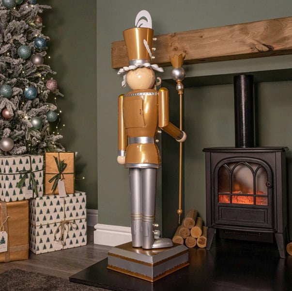 Samuel Alexander 1.2m Battery Operated Light up Giant Christmas Gold Nutcracker with LEDs