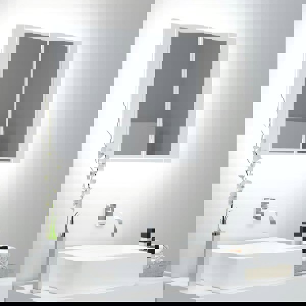 Berkfield LED Bathroom Mirror Cabinet White 60x12x45 cm Acrylic
