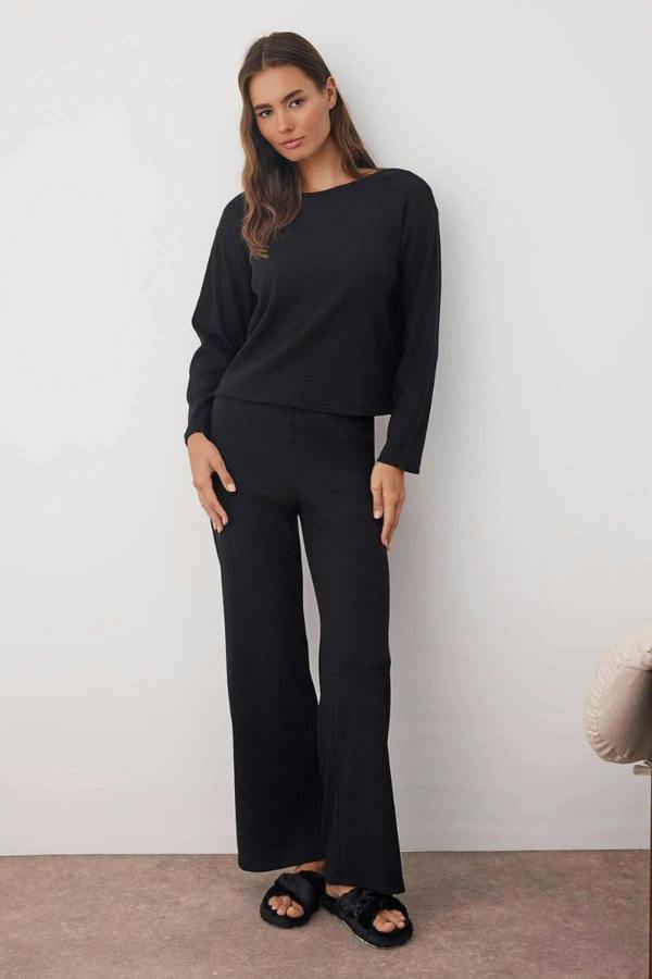 Hoxton Gal 2 Piece Ribbed Knit Pajama Set