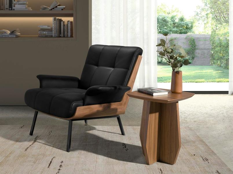 Angel Cerdá Black and Walnut Leatherette Armchair 5140
