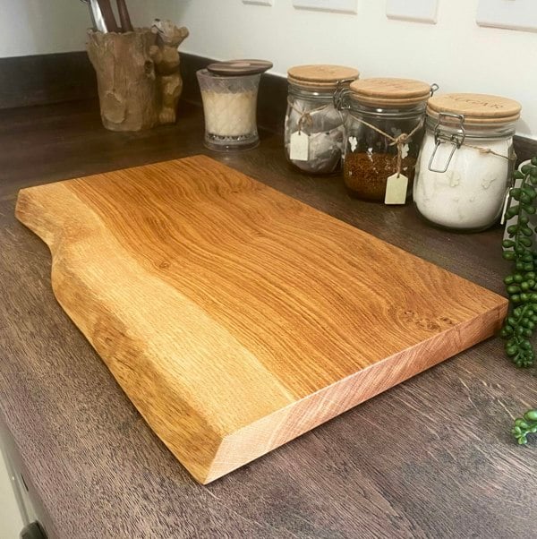 Giraffes & Craftz Live Edge Oak Chopping Board