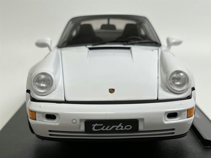 Welly 2009 Porsche 964 Turbo White 1:18 Scale Welly 18026w