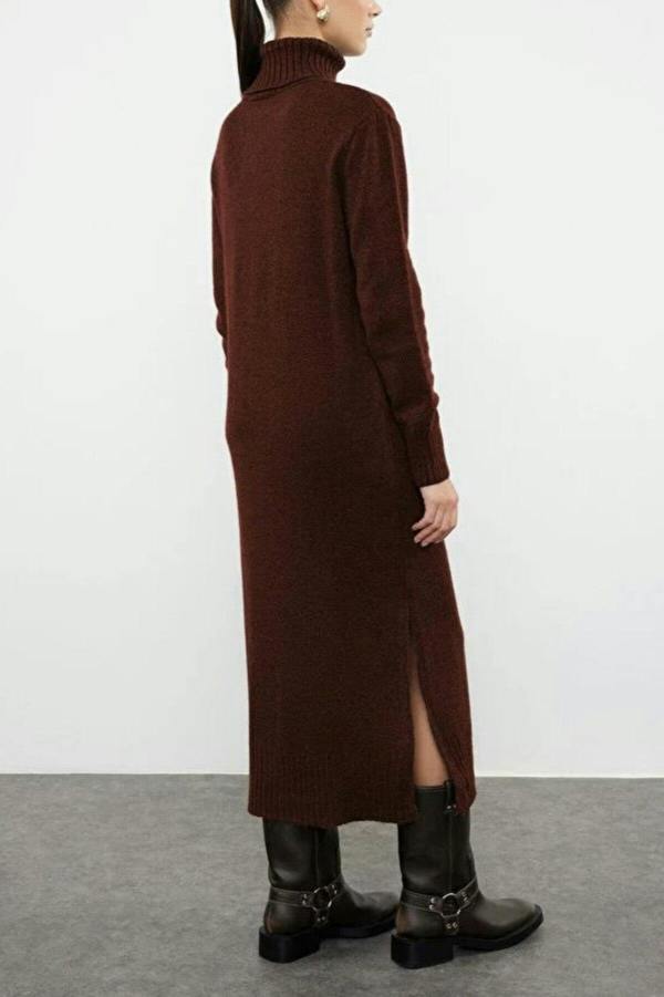 WOVCOR Midi Wide Cut Soft Texture Knit Dress