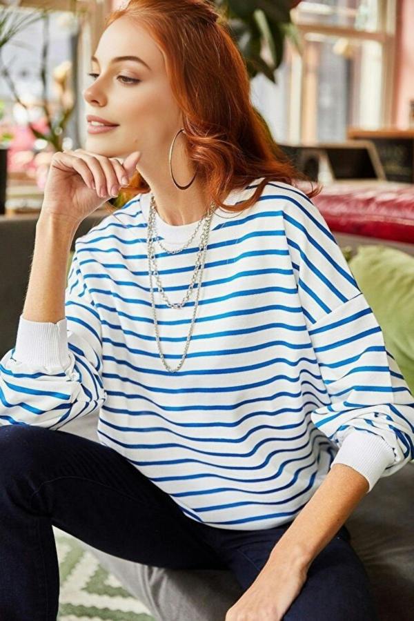 Hoxton Gal Basic Soft-Textured Oversized Sweatshirt