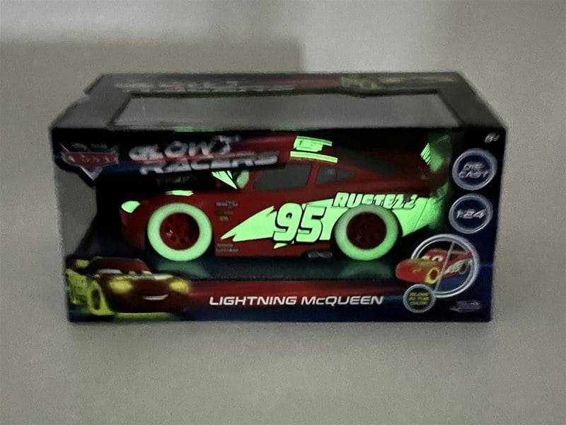 Jada Lightning McQueen Glow In The Dark 1:24 Scale - 253084003