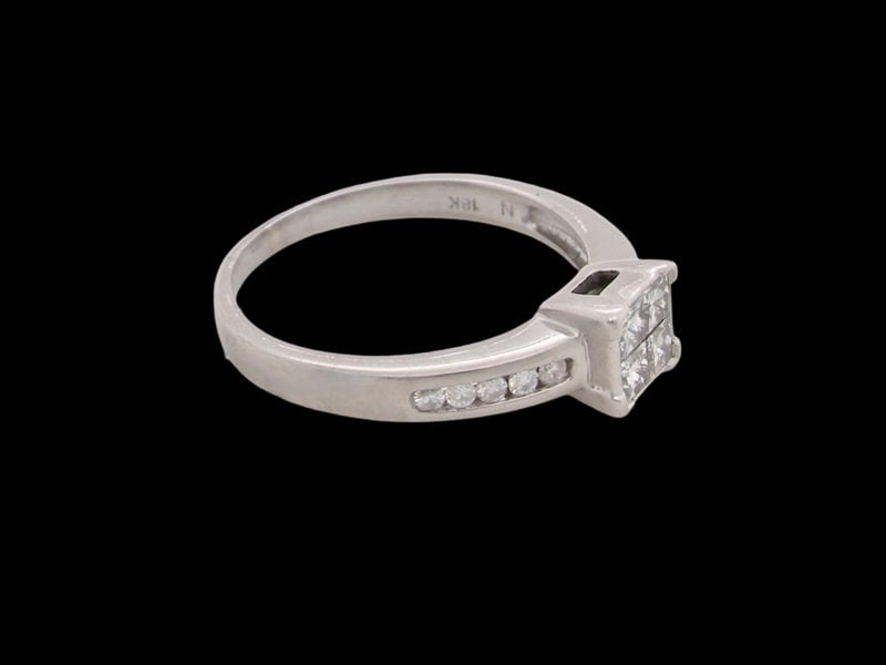 Vintage Tom A white gold princess cut diamond ring