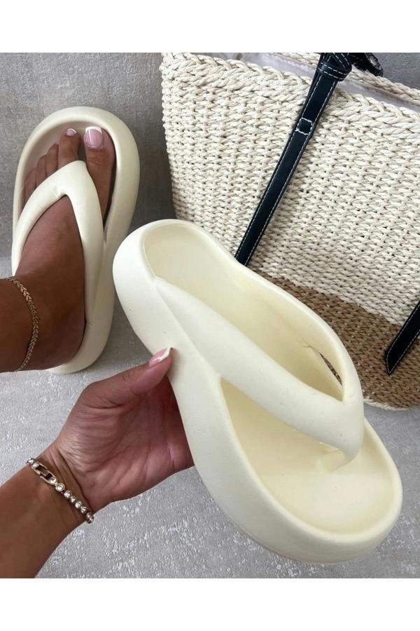 Cora Chunky Platform Flip-flops Sandals - Beige
