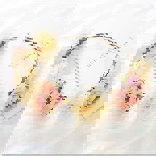 Classic Peony Head Garland in Peach