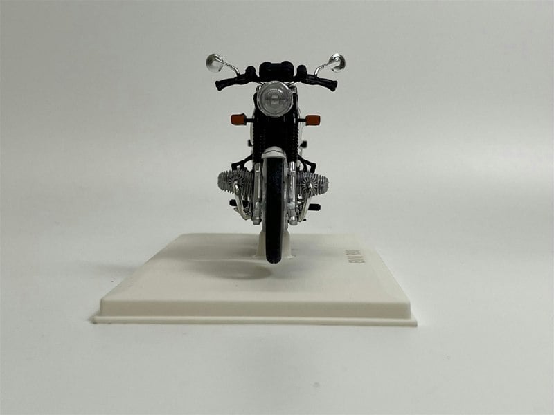 Norev BMW R90/6 1974 White Motorbike 1:18 Scale - 182036