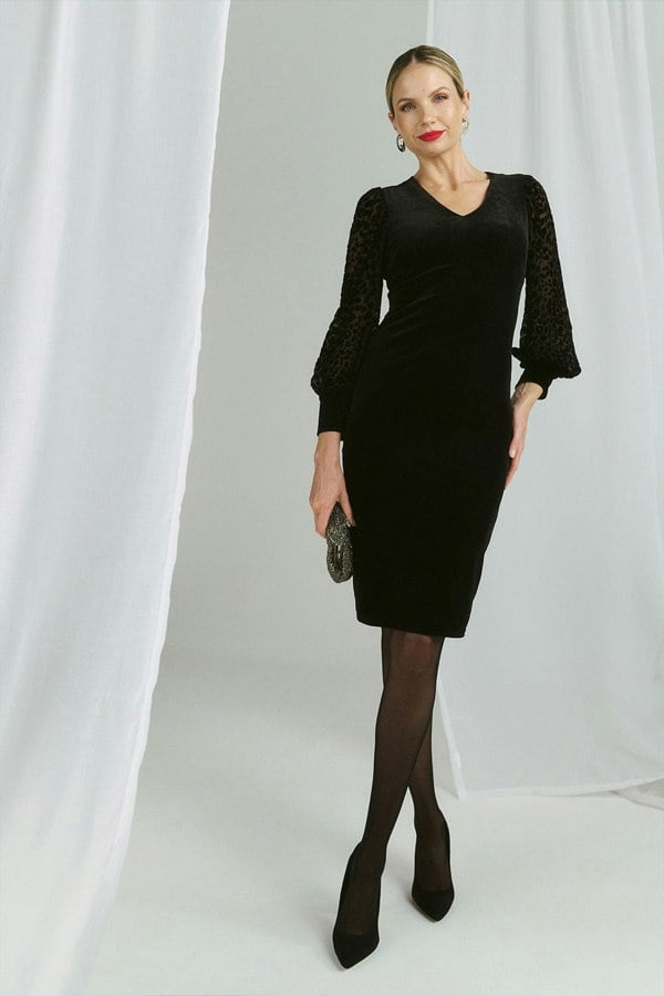 Black | Velvet Long Sleeve Shift Dress : Model is 5'10"/178 cm and wears UK10/EU38/US6/AUS10